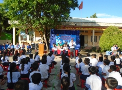 Hội Đồng đội Huyện An Biên tổ chức Mô hình sinh hoạt dưới cờ gắn với giáo dục pháp luật ATGT năm học 2017-2018.